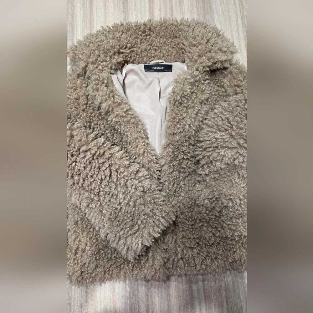 Zara Women's Cozy Tan Teddy Jacket - Picture 5 of 10